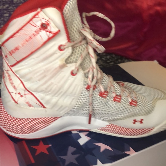 Under Armor High Top Volleyball Shoes - Picture 4 of 5